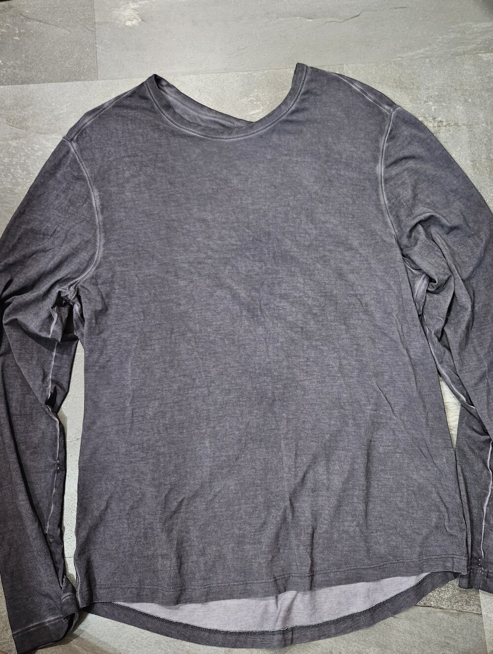 Lululemon Men's Long-Sleeve Crewneck Shirt. Acid Washed. Grey. Size M.